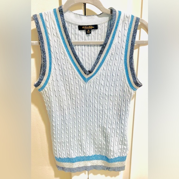NWOT! Brooks Brothers Vest V-Neck Sleeveless Tennis Sweater Women's Size XS - Picture 1 of 5